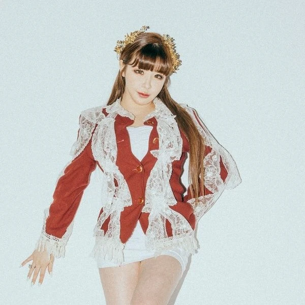 2NE1 đi World Tour, Park Bom đánh úp về về Việt Nam tổ chức concert? - Hình 2