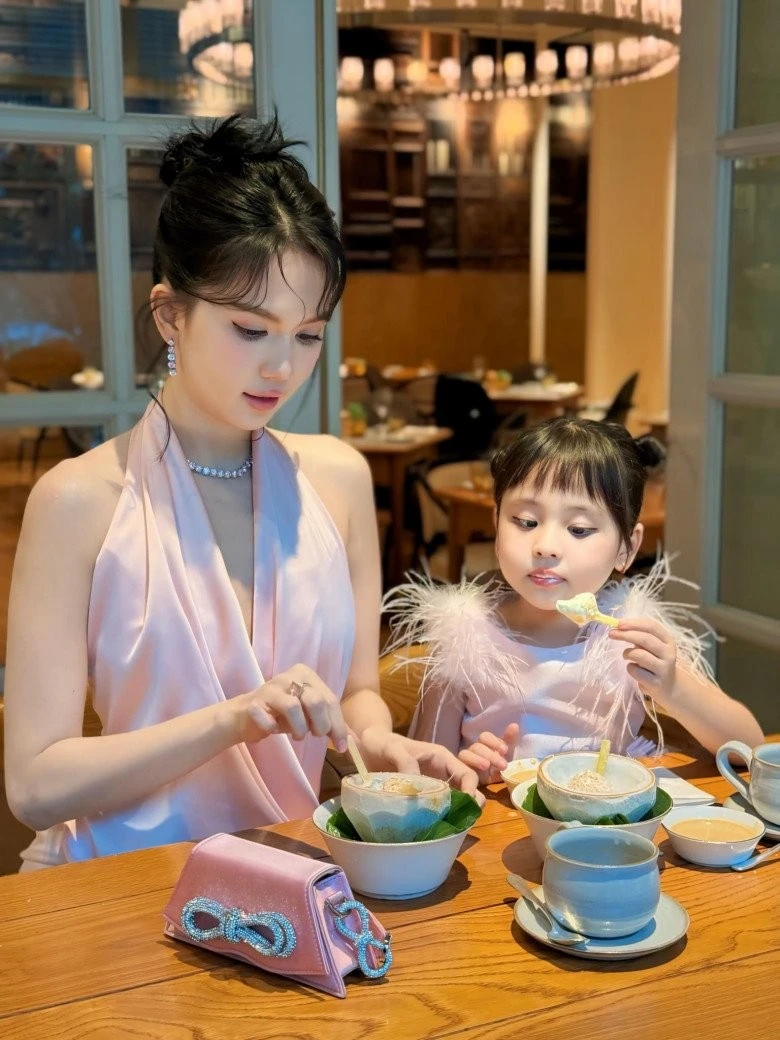 Ngọc Trinh mở bát visual tiên cá tuyệt sắc, vẫn đau đáu chuyện có con - Hình 3