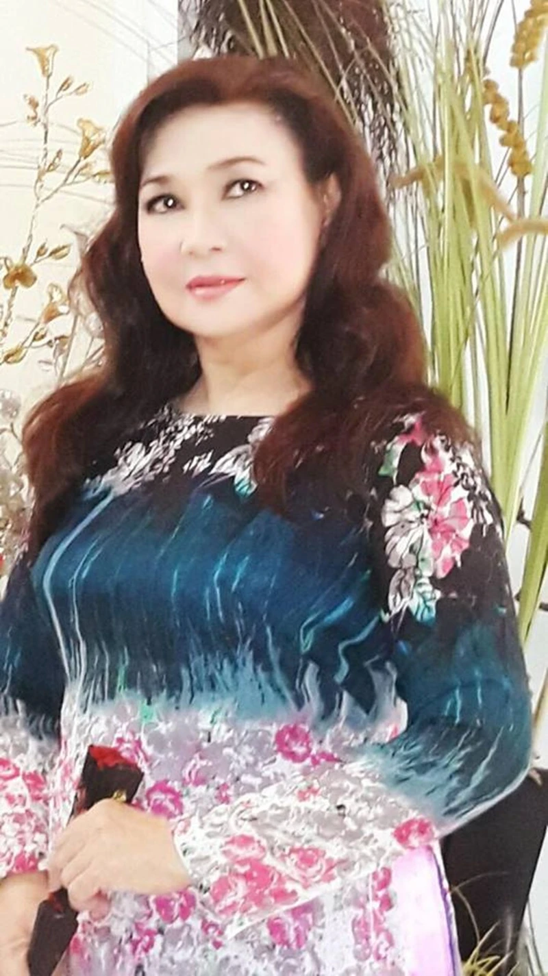 NS Tô Kim Hồng: Người đẹp cải lương bán phở mưu sinh, chồng mất sống ẩn dật - Hình 3