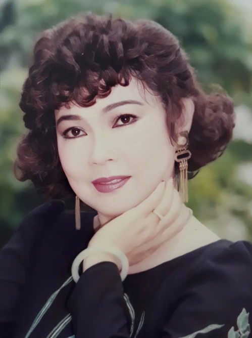 NS Tô Kim Hồng: Người đẹp cải lương bán phở mưu sinh, chồng mất sống ẩn dật - Hình 5