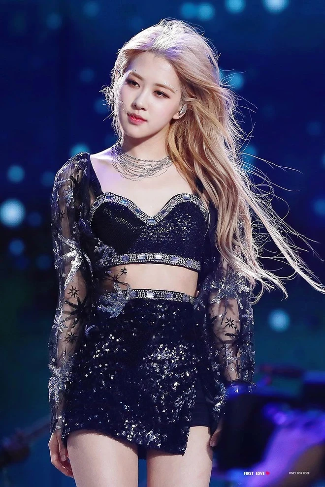 Ahyeon (BABYMONSTER) thôi miên fan, sở hữu một tuyệt kỹ giống hệt Rosé - Hình 5