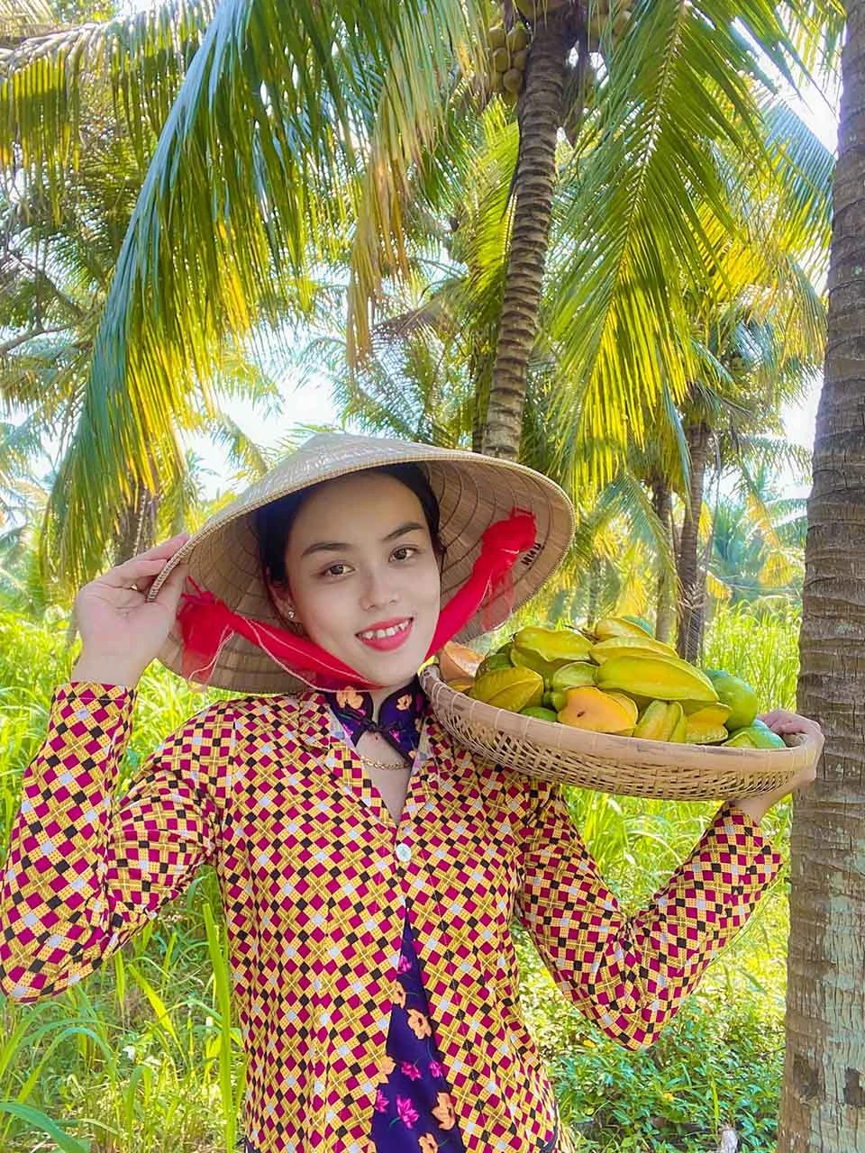 Huyền Phi: từ nhà tạm bợ phất lên tiền tỉ, cặp bài trùng với Hằng Du Mục? - Hình 6