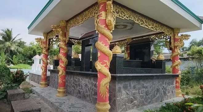 Đại gia miền Tây chi gần 2 tỷ tự xây mộ khủng cho 2 vợ chồng dù đang khỏe mạnh - Hình 3