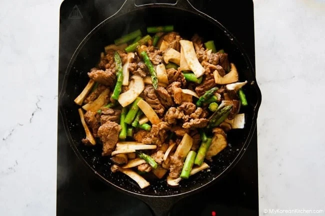 Đổi bữa với thịt lợn nướng BBQ lạ miệng lại dễ làm, ăn cùng cơm trắng ngon nhức nách - Hình 5