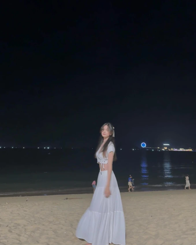 Em gái 17 tuổi của thủ môn Lâm Tây xinh đẹp với tạo hình thiên nga trắng trước lễ cưới Văn Lâm và Yến Xuân - Hình 3