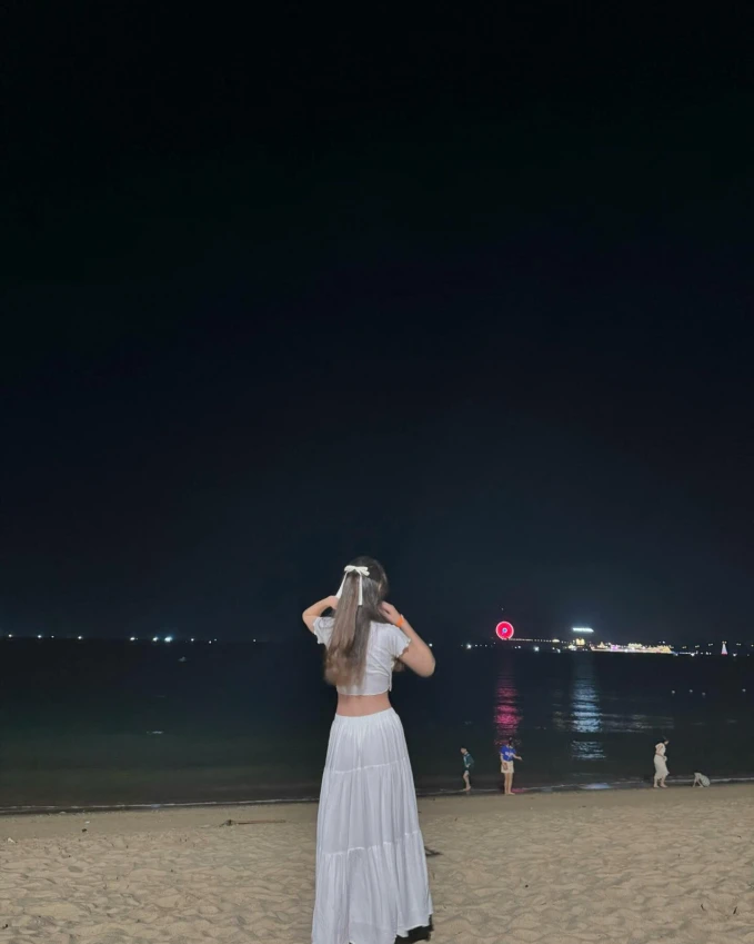 Em gái 17 tuổi của thủ môn Lâm Tây xinh đẹp với tạo hình thiên nga trắng trước lễ cưới Văn Lâm và Yến Xuân - Hình 4