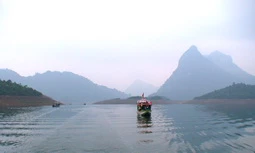 Na Hang - vẻ đẹp huyền bí - Hình 3