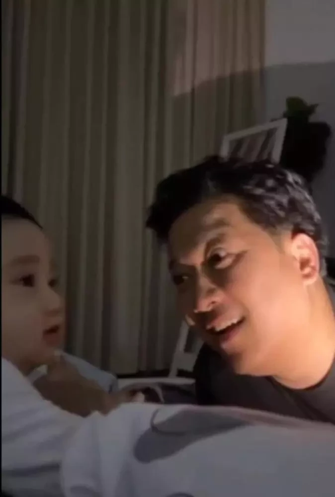 Nhã Phương để lộ mặt quý tử, đốn tim fan bằng chi tiết cực đáng yêu - Hình 1