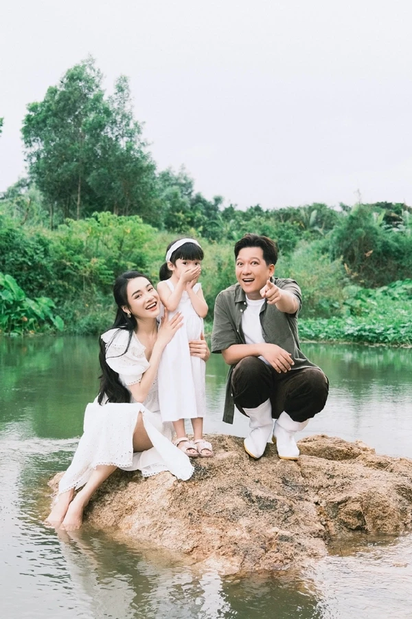 Nhã Phương để lộ mặt quý tử, đốn tim fan bằng chi tiết cực đáng yêu - Hình 3