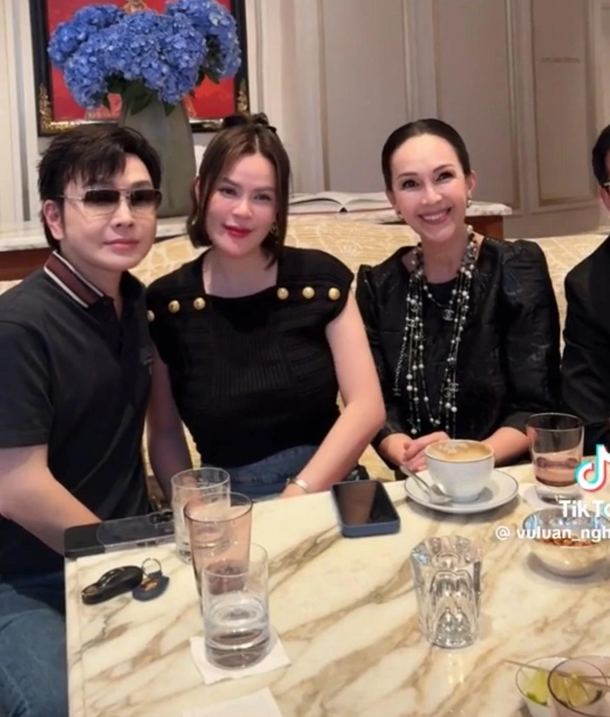 Bạn gái Vũ Luân đọ sắc nữ hoàng ảnh lịch Diễm My, rục rịch cho ngày trọng đại - Hình 2