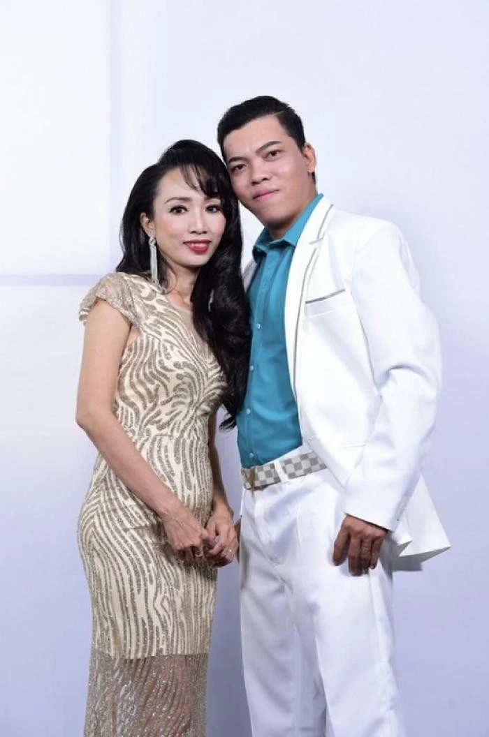 Soạn giả Tô Thiên Kiều: Yêu trai tân kém 12 tuổi vè cái kết khiến ai cũng xót xa - Hình 5