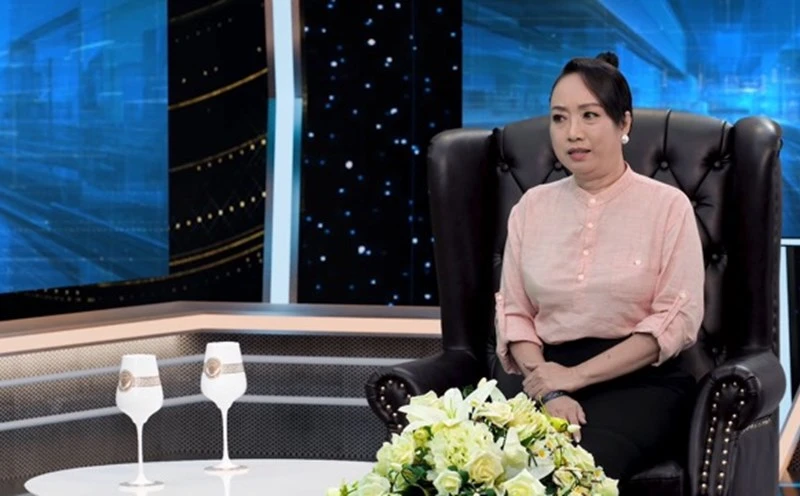 Soạn giả Tô Thiên Kiều: Yêu trai tân kém 12 tuổi vè cái kết khiến ai cũng xót xa - Hình 4