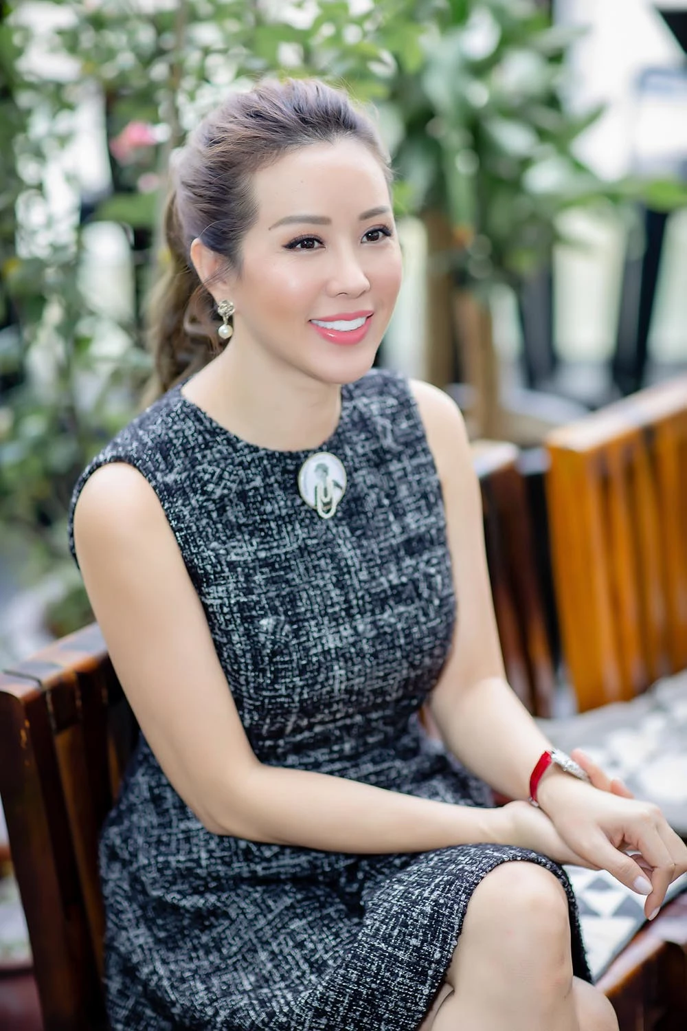 Hằng Du Mục được bạn thân Trấn Thành ra mặt bảo kê, chồng tới số? - Hình 4