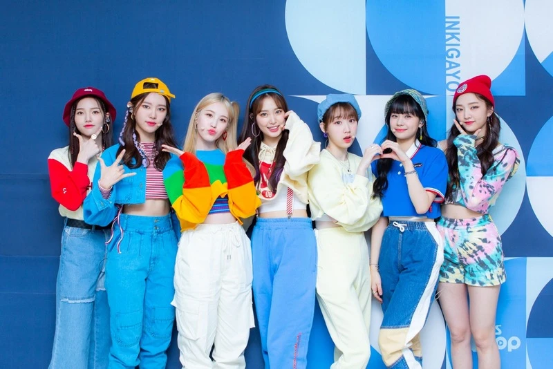 Weeekly: Nhóm nữ khuynh đảo Kpop, visual phát sáng không một lỗ hổng - Hình 1