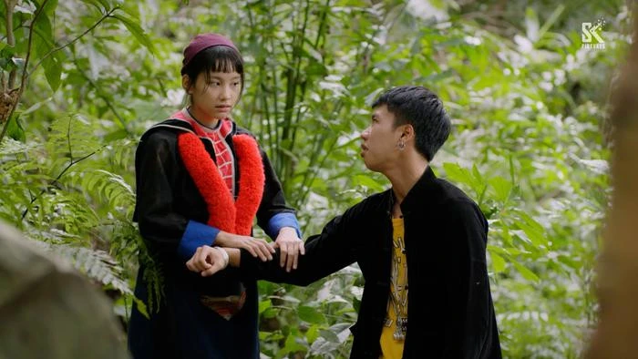 Chải Long Vũ trách mẹ Vân Dung vì đẻ ra qua xấu, vẫn có 1 sao nữ tỏ tình - Hình 2