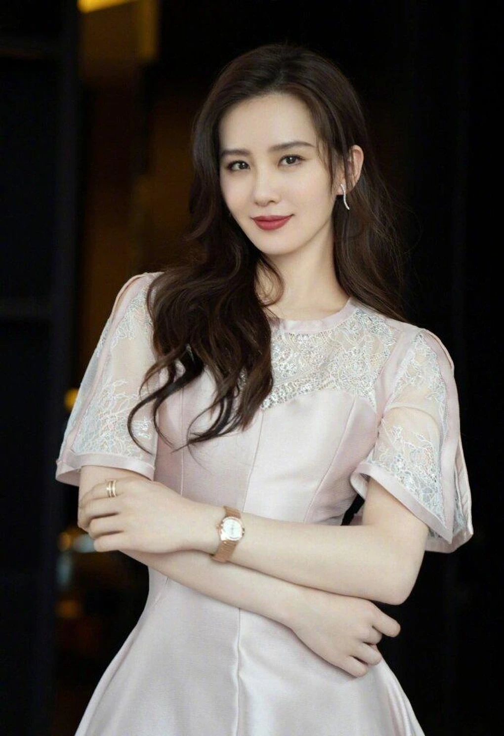 Lưu Thi Thi bị Ngô Kỳ Long phản bội, làm 1 việc chấn động vào năm 2025? - Hình 6