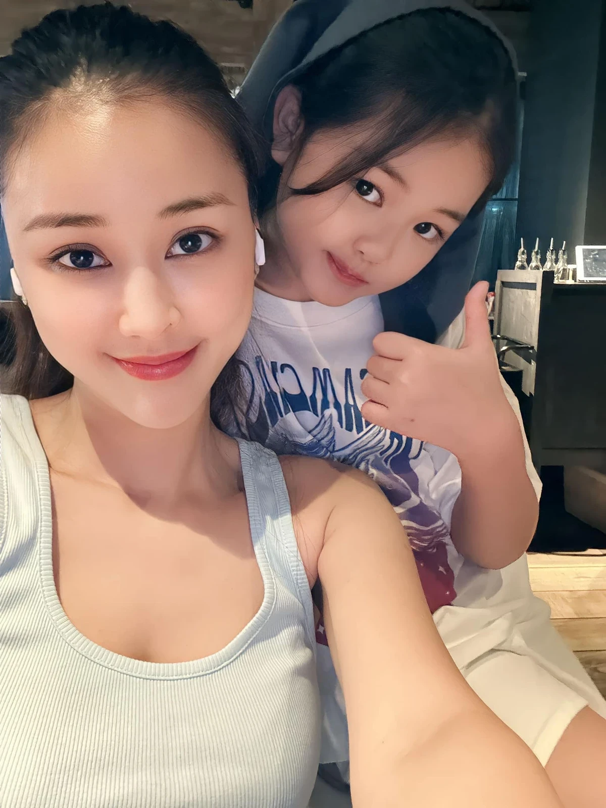 Rộ ảnh ca sĩ Maya tiều tụy, kiệt sức cấp cứu, mặt bầm tím vì chồng tương tác? - Hình 7