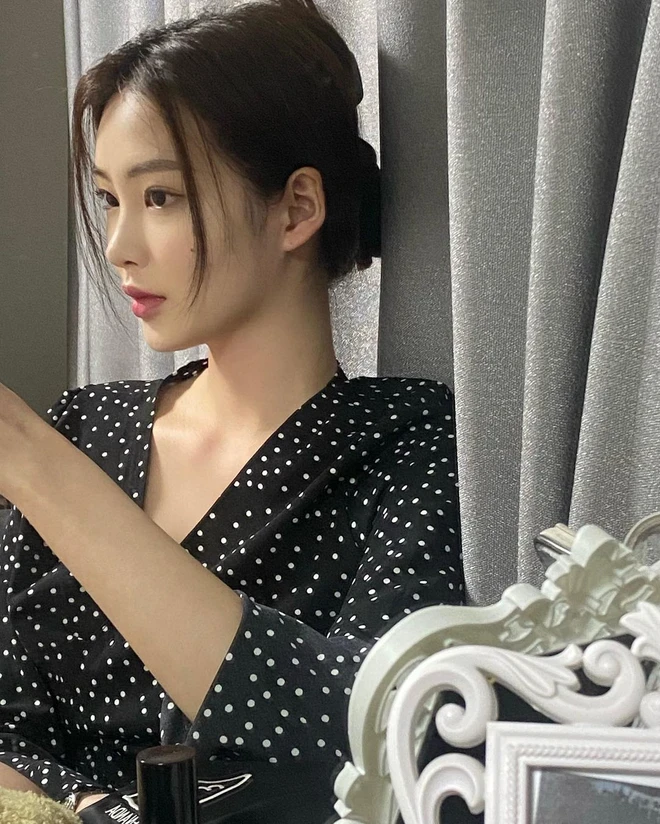 Choi Hyo Joo: Nữ thần mới của Kbiz, idol hụt nhà SM, đẹp tựa Park Min Young - Hình 8