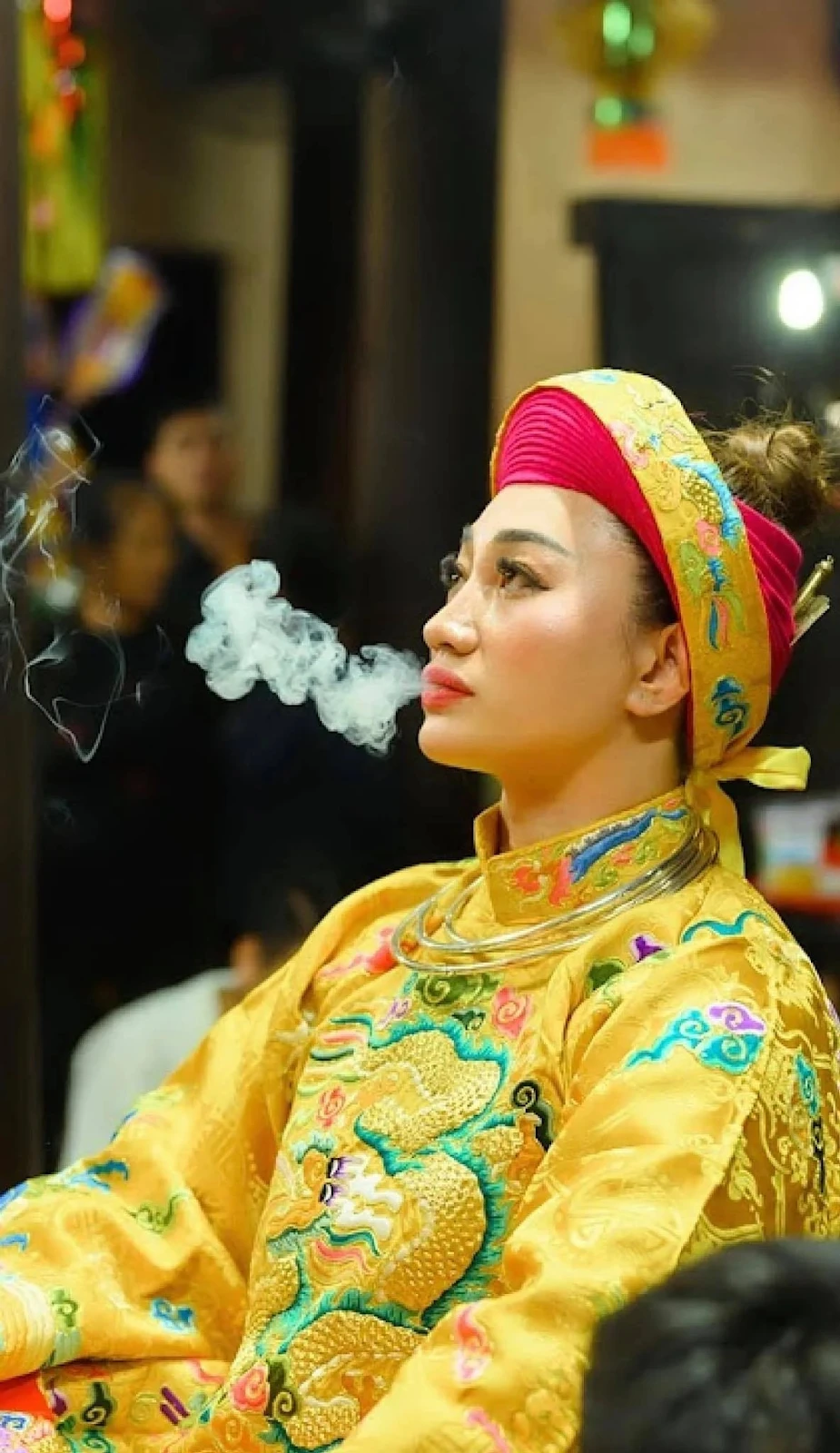 Cô đồng bổ cau đúng nhận, sai cãi liên tục kêu oan trước tòa, CĐM hết hồn - Hình 4