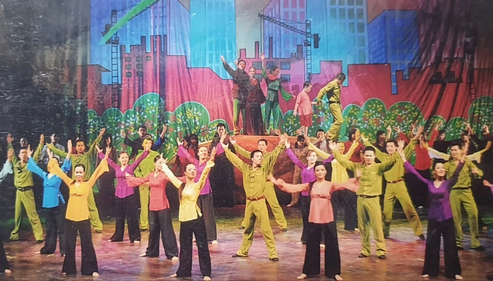 NSND Ứng Duy Thịnh: Bố anh tài Ứng Duy Kiên, trụ cột của ngành múa nước nhà - Hình 3