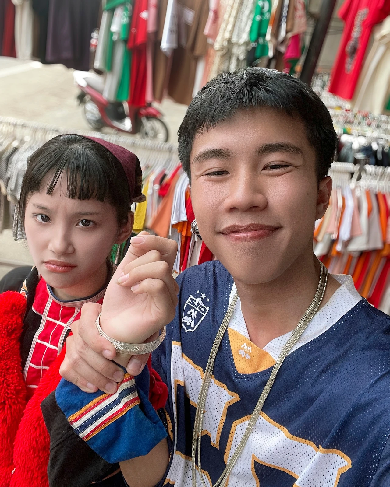 Bạn gái Chải và gia đình bị fan quá khích tấn công, đăng tâm thư bật tanh tách - Hình 3