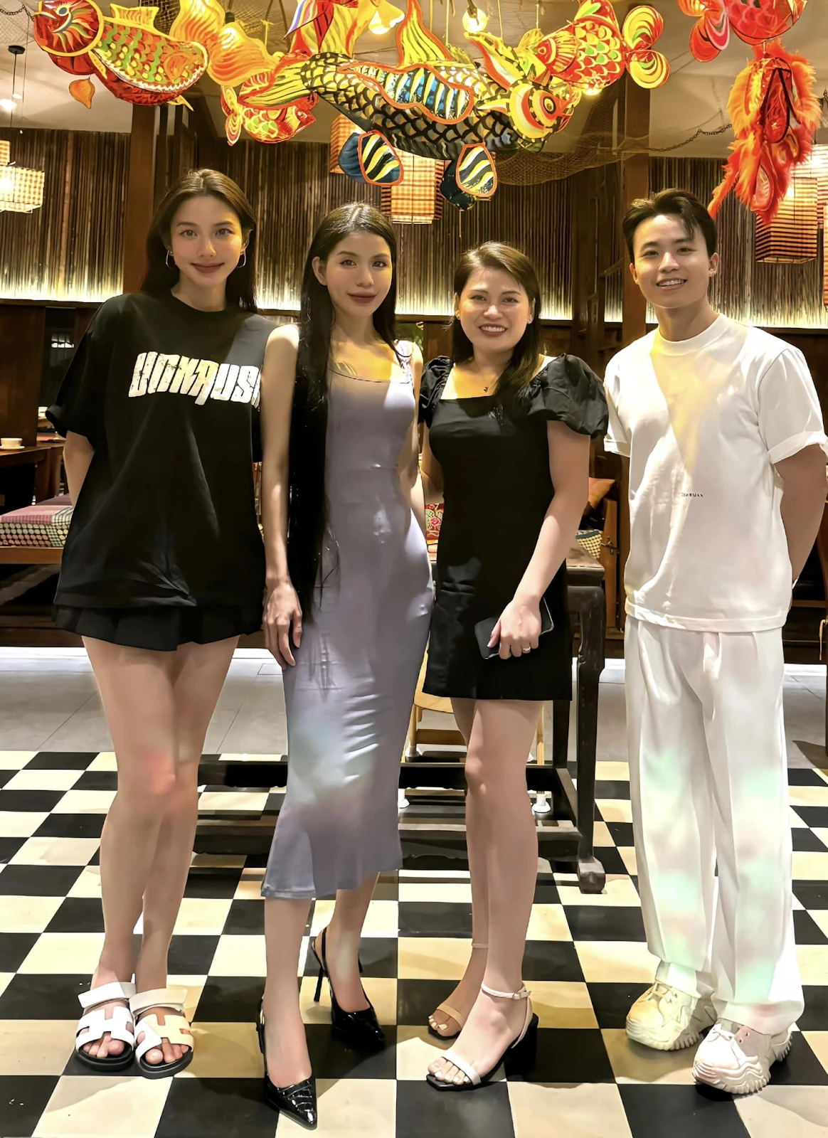 Lương Đỗ: Đệ tử mới của Hằng Du Mục, nam thần skincare, mỗi tháng kiếm trăm củ - Hình 4