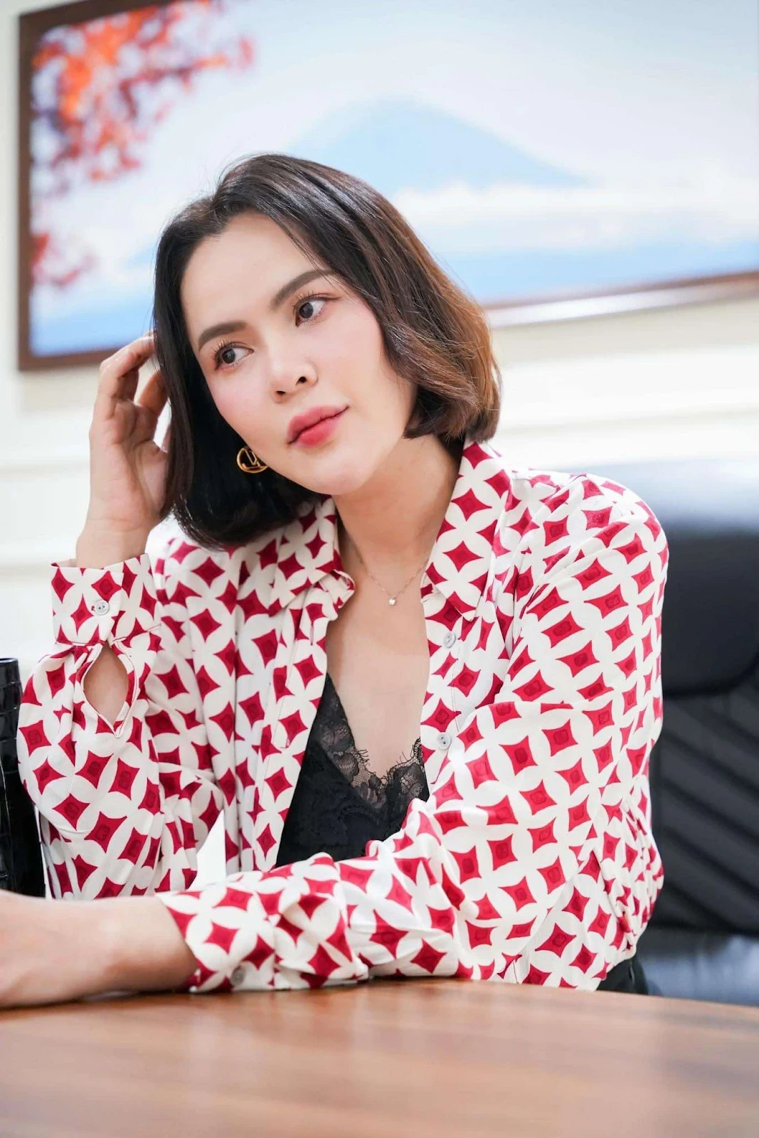 Phương Lê nhận mức phạt vụ chế lời Quốc ca, vẫn khẳng định bản thân bị hại - Hình 2
