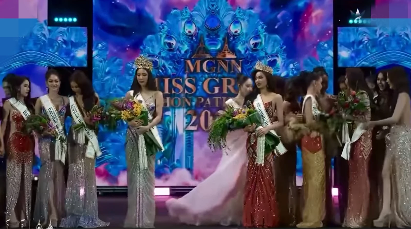 Miss Grand Thailand bị cô lập ngay trên sân khấu, đăng quang không ai chúc mừng - Hình 2