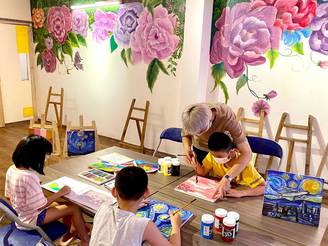 Cô bé chấy rận lột xác thành thiên thần, danh tính người đứng sau gây bất ngờ - Hình 4