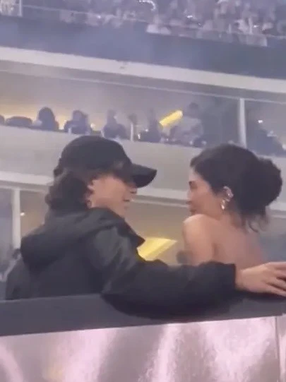 Kylie Jenner bị người yêu phản bội kiểm soát, truyền thông vào cuộc làm rõ? - Hình 4