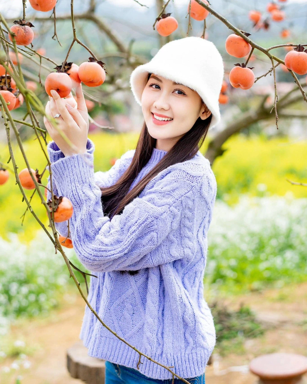 Thơ Nguyễn mỉa mai Hoa hậu Quế Anh, ẩn ý MGVN là sân chơi của những gia tộc - Hình 2