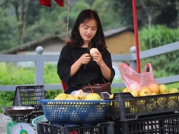 Vàng Thị Sin gái bán lê đỉnh nhất HG, 6 năm lột xác đến Xuân Ca cũng bít cửa? - Hình 1