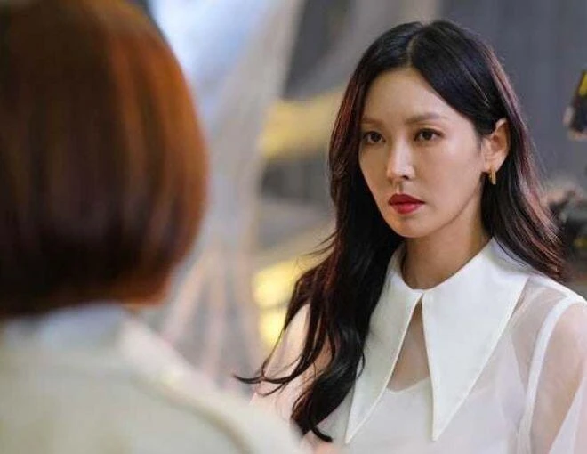Đang đưa con trai đi chơi, bỗng người phụ nữ lạ tới xin vài sợi tóc của thằng bé, sự việc hồi sau càng khiến tôi kinh ngạc - Hình 1
