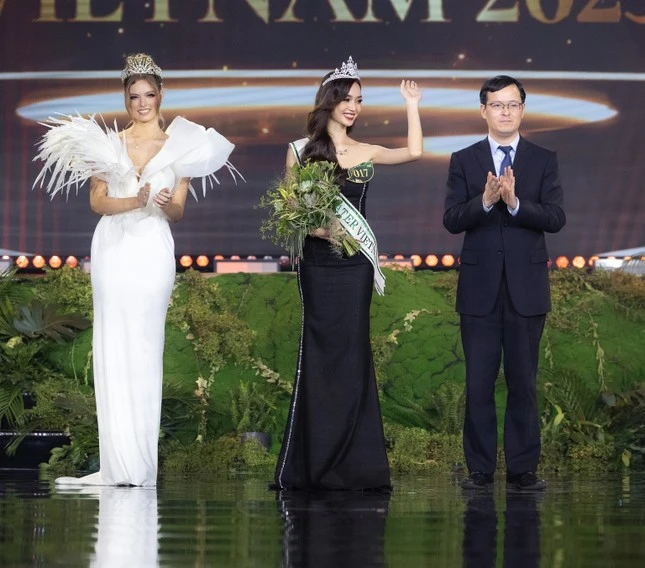 Hoàng Thị Yến Nhi - Miss Water VN: Tuổi thơ thiếu thốn, phải làm nhiều nghề - Hình 3