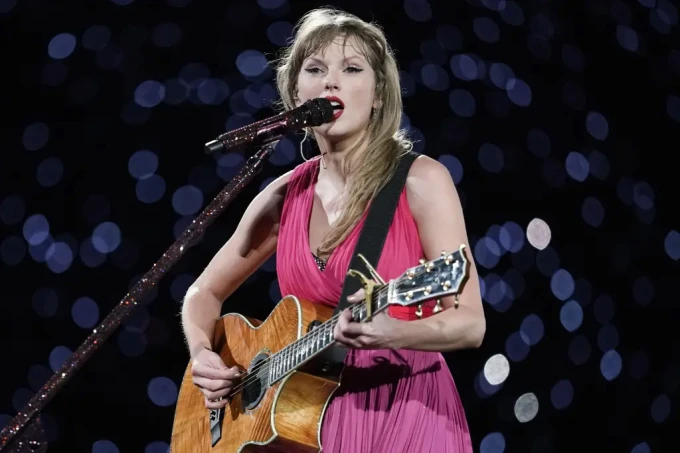 Taylor Swift hủy 3 show diễn thuộc The Eras Tour tại Áo, fan hâm mộ phản ứng lạ - Hình 3