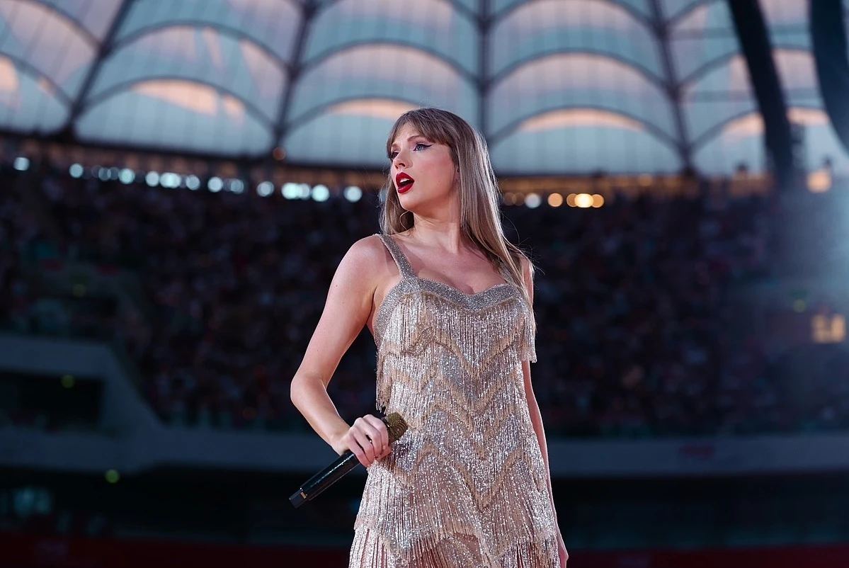 Taylor Swift hủy 3 show diễn thuộc The Eras Tour tại Áo, fan hâm mộ phản ứng lạ - Hình 4