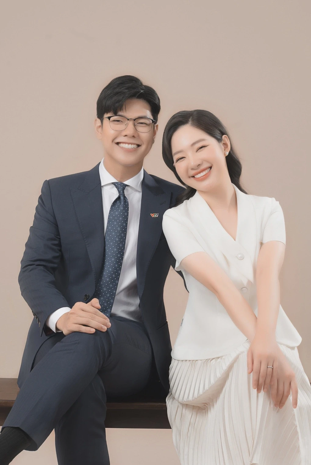 MC Hương Giang: Hoa khôi kênh Quân đội, vợ MC Mạnh Cường - Gia đình truyền hình - Hình 8