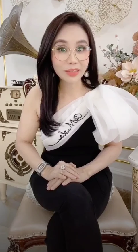 Sếp Mai Mailisa chơi trội, ủng hộ bão lũ theo số người xem livestream? - Hình 5