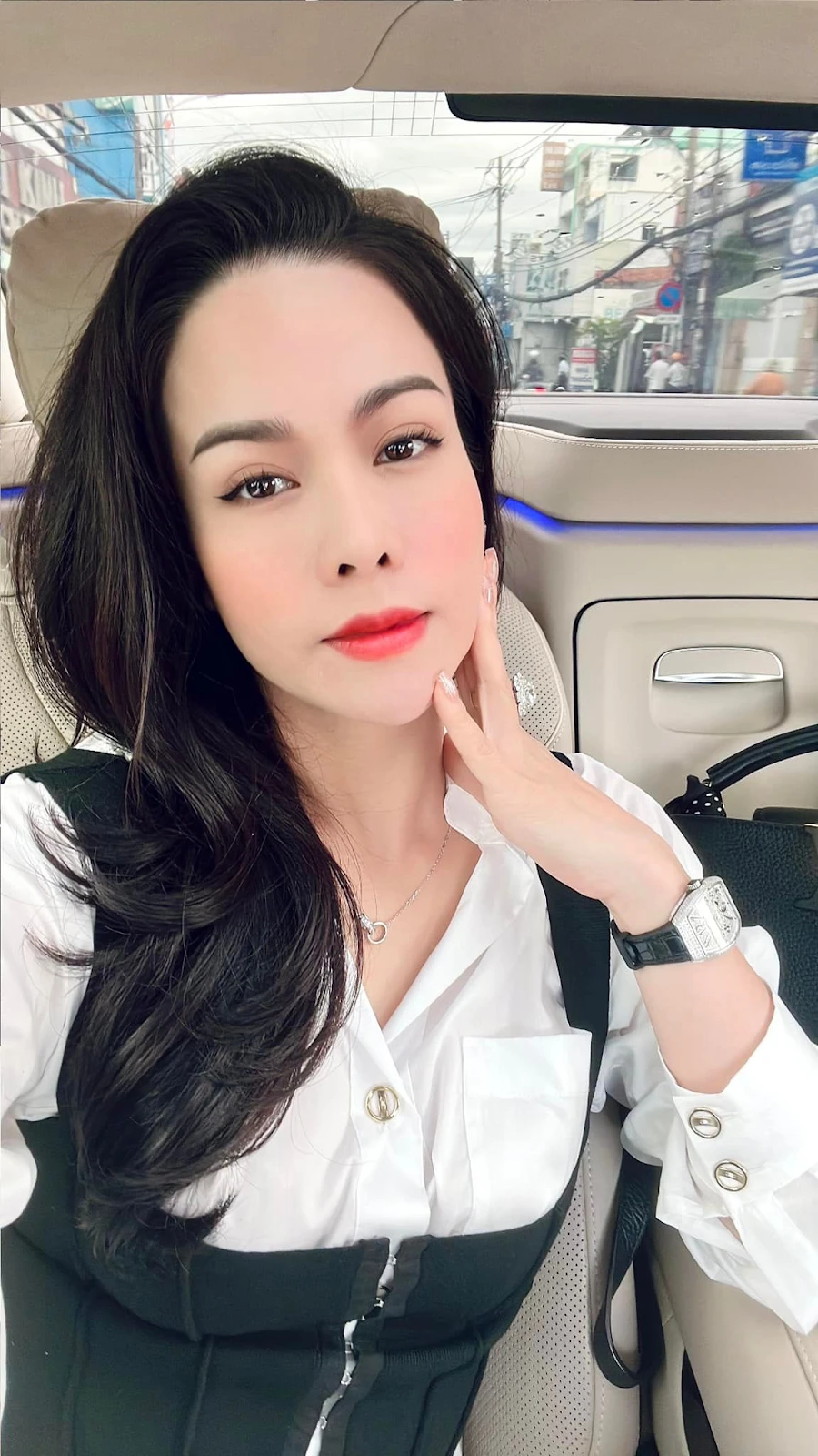 Vợ Vũ Luân không có tên trong bản sao kê ủng hộ tiền từ thiện của MTTQ? - Hình 7