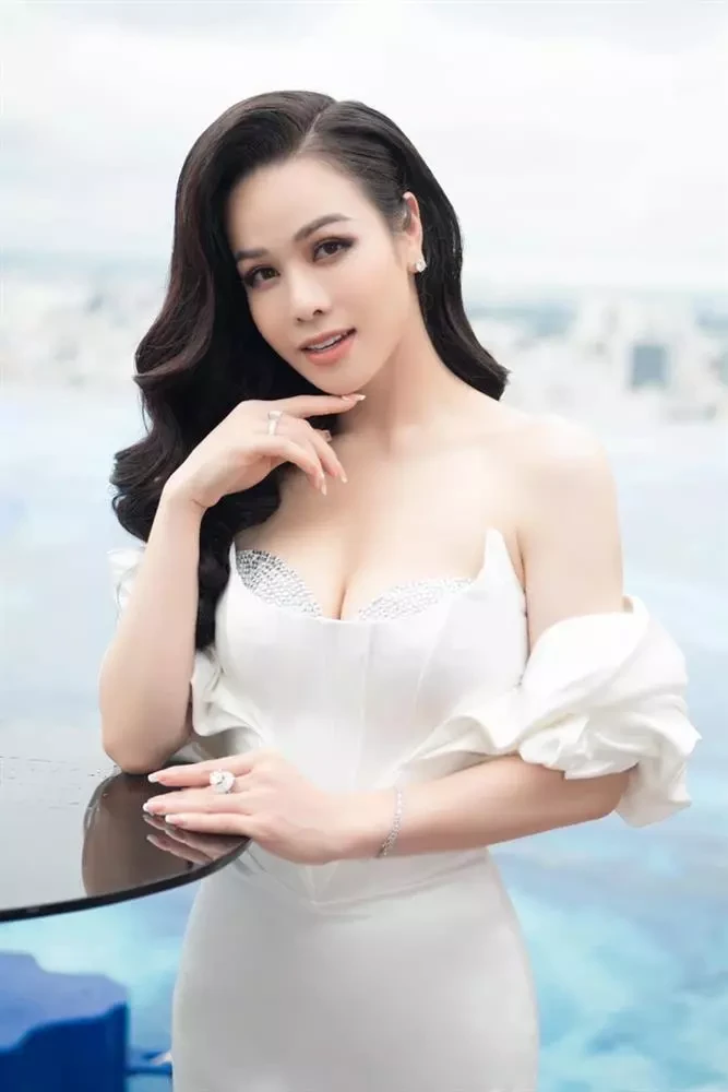 Vợ Vũ Luân không có tên trong bản sao kê ủng hộ tiền từ thiện của MTTQ? - Hình 6