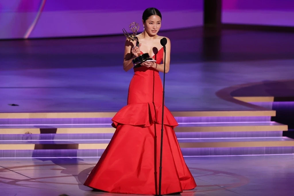 Selena Gomez gây bàn tán tại Emmy vì danh hiệu mới trong giới siêu giàu - Hình 8