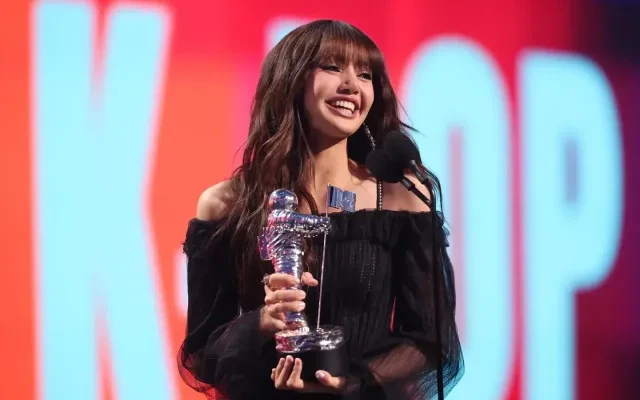 Jennie (BLACKPINK) plots to dethrone Lisa, with the ambition to usurp the youngest member in the group? - Photo 4
