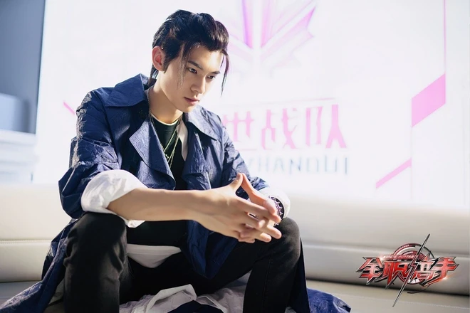 Lương Sâm: Nam thần đầu trọc của Thanh Xuân Có Bạn 3, thân thiết Sehun (EXO) - Hình 4