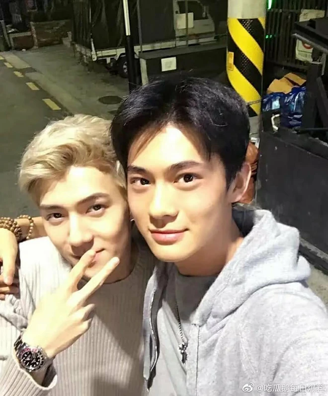 Lương Sâm: Nam thần đầu trọc của Thanh Xuân Có Bạn 3, thân thiết Sehun (EXO) - Hình 11