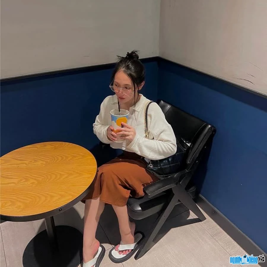 Phạm Phi Yến: Hot girl vướng tin đồn yêu Negav, loạt hint rành rành khó chối cãi - Hình 11