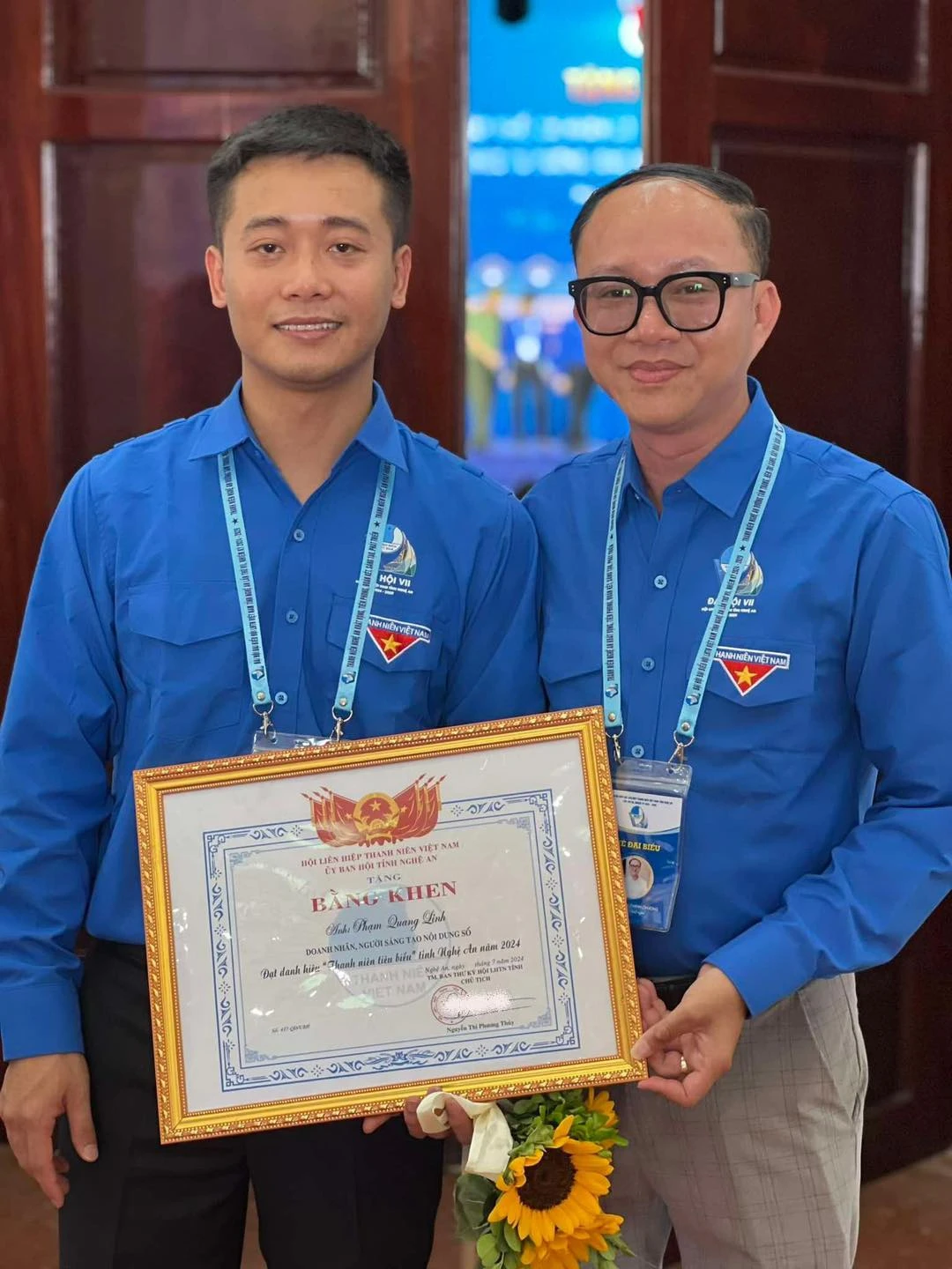 Quang Linh Vlogs được cô giáo tiểu học mang vào bài dạy, học sinh hỏi đúng 1 câu - Hình 7