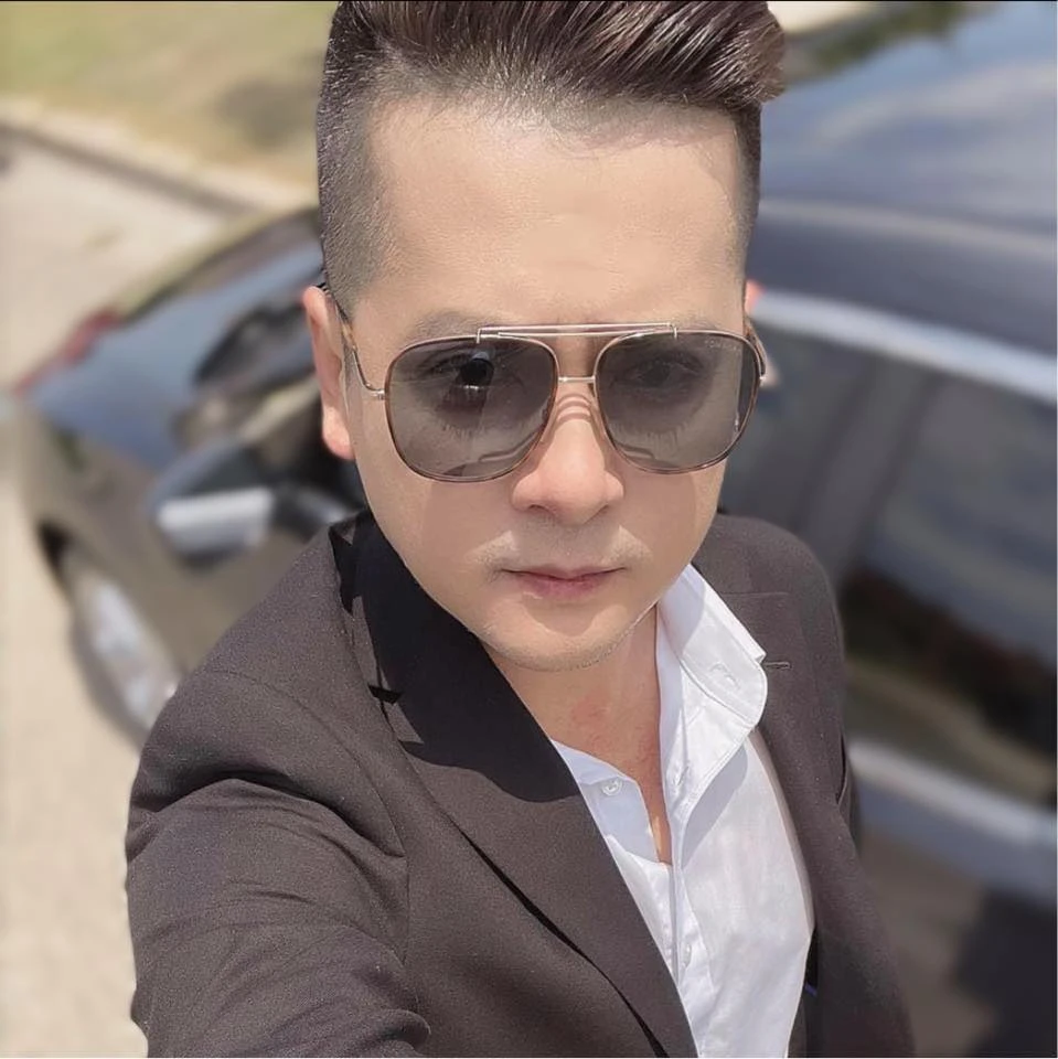 DV Hoàng Anh khoe đổi quốc tịch nước ngoài, đòi bỏ tên tiếng Việt gây phẫn nộ - Hình 1
