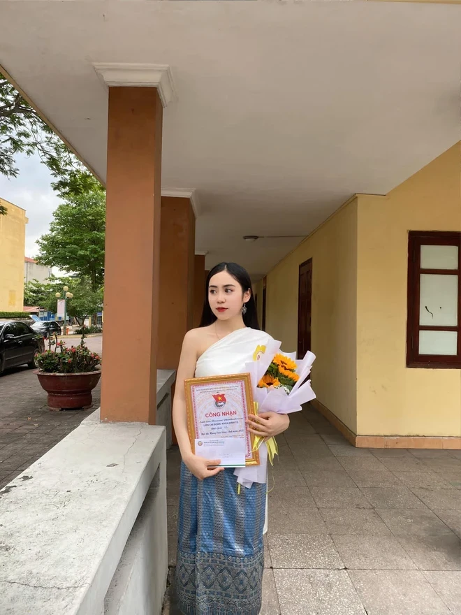 Maysaa: Laotian hot girl suspected of dating Quang Linh Vlogs, brought home to meet parents - Photo 9