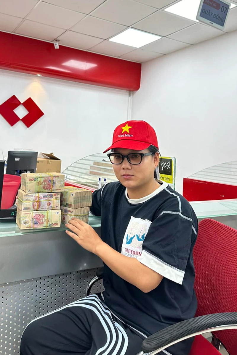 Phạm Thoại bị Long Chun bóc trần bí mật đằng sau con số 5 tỷ ủng hộ vùng lũ - Hình 3