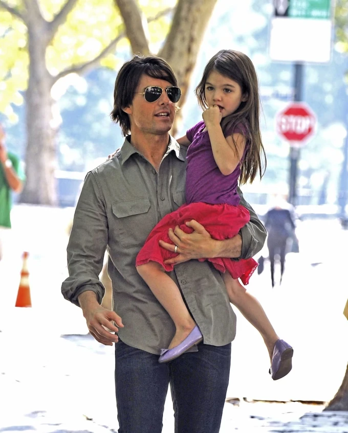 Tom Cruise chi 1 con số khủng để lấy lòng Suri - Hình 2